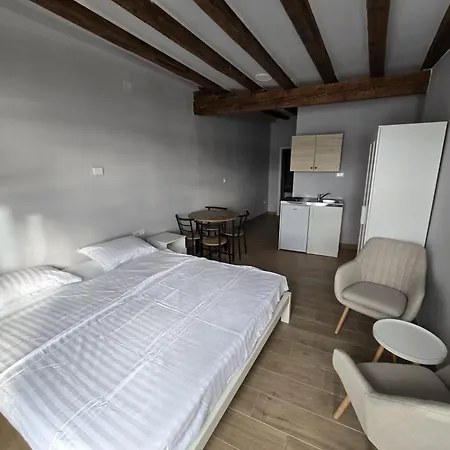 La Vie Seaside Residences דירה *