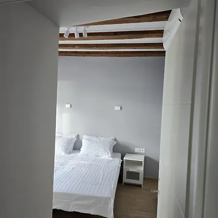 La Vie Seaside Residences Apartment *