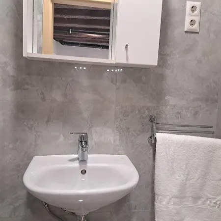 דירה La Vie Seaside Residences שיבניק
