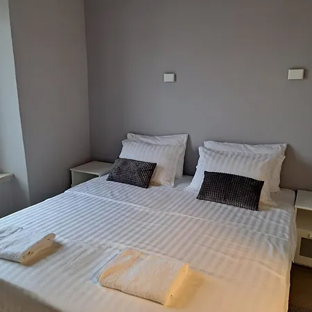 La Vie Seaside Residences Шибеник