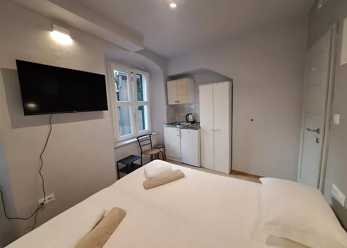 La Vie Seaside Residences