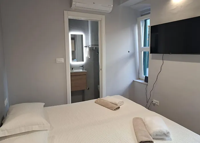 La Vie Seaside Residences *