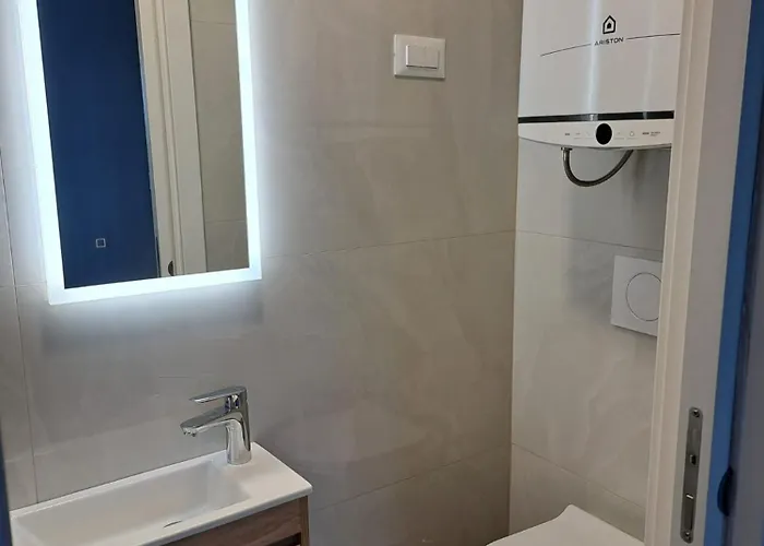 La Vie Seaside Residences *